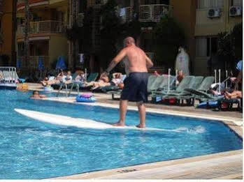Club Exelsior Ξενοδοχείο Μαρμαρίς Εξωτερικό φωτογραφία